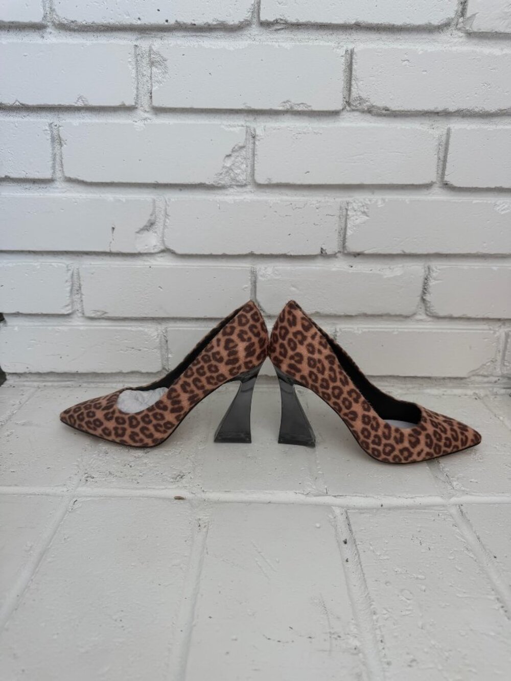 Katy Perry Leopard Print Pointed Toe Pumps Sculpted Clear Heel Size 6.5
